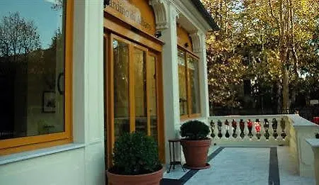 Il Giardino Di Albaro 3* ג'נובה
